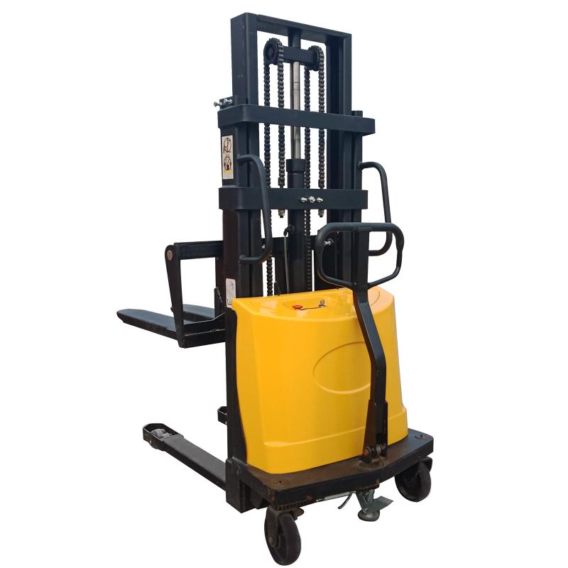 Working Principle of a Semi-Electric Forklift